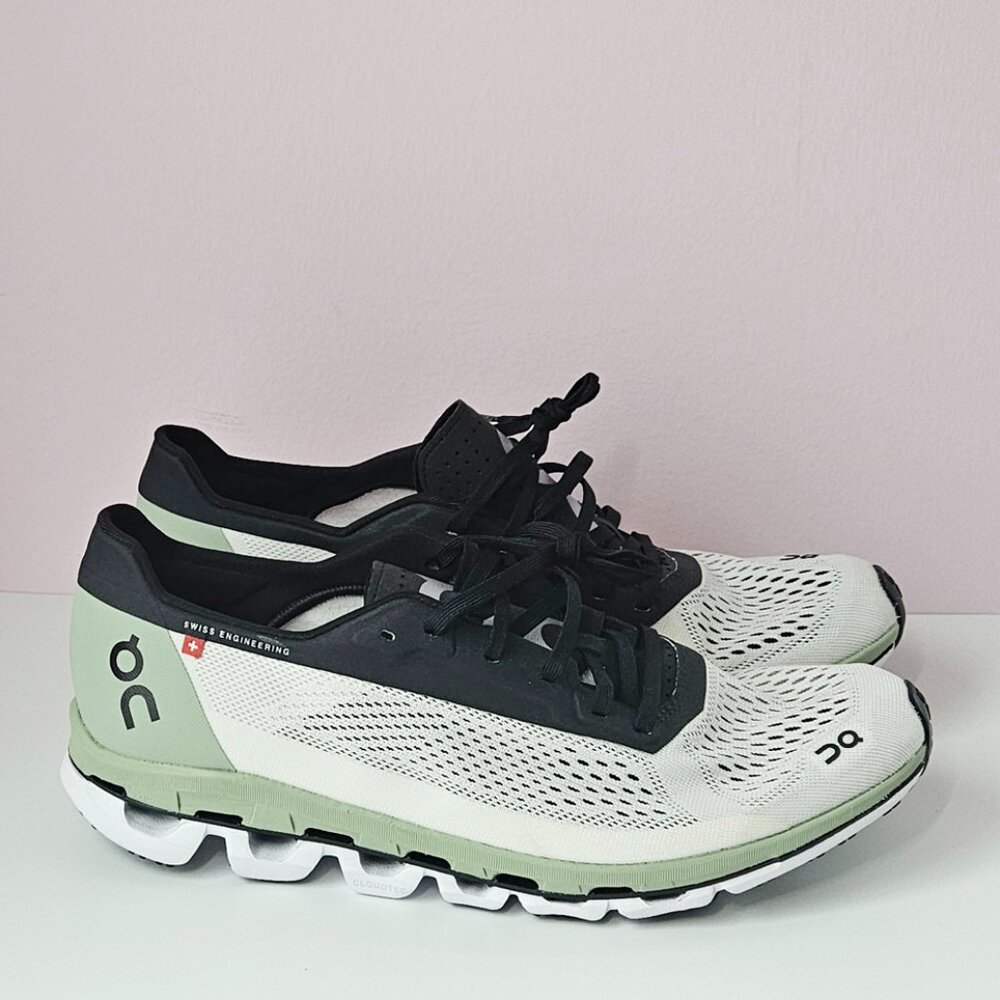 On Cloudboom Running Sneakers